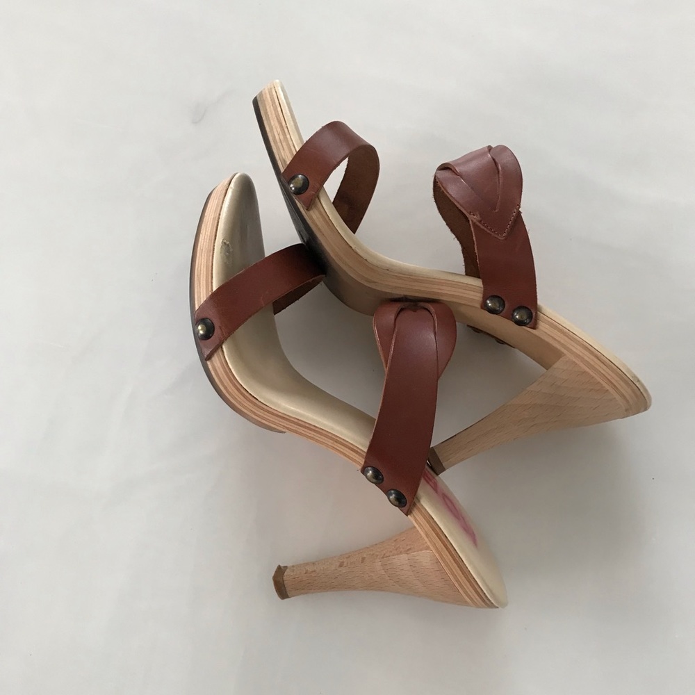 Shoes - Picture 6 of 7